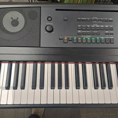 Yamaha - DGX670 B 2